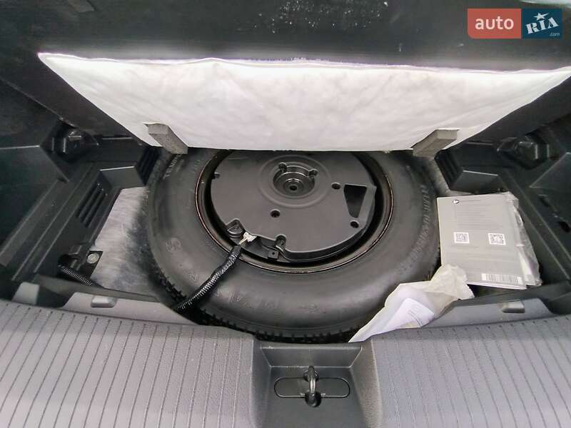 Внедорожник / Кроссовер Nissan Rogue 2023 в Житомире