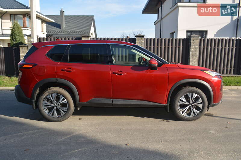 Внедорожник / Кроссовер Nissan Rogue 2021 в Киеве