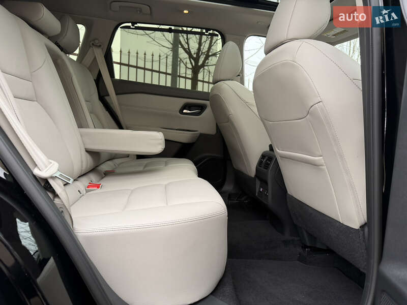 Внедорожник / Кроссовер Nissan Rogue 2024 в Киеве