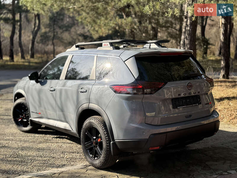 Позашляховик / Кросовер Nissan Rogue 2024 в Києві