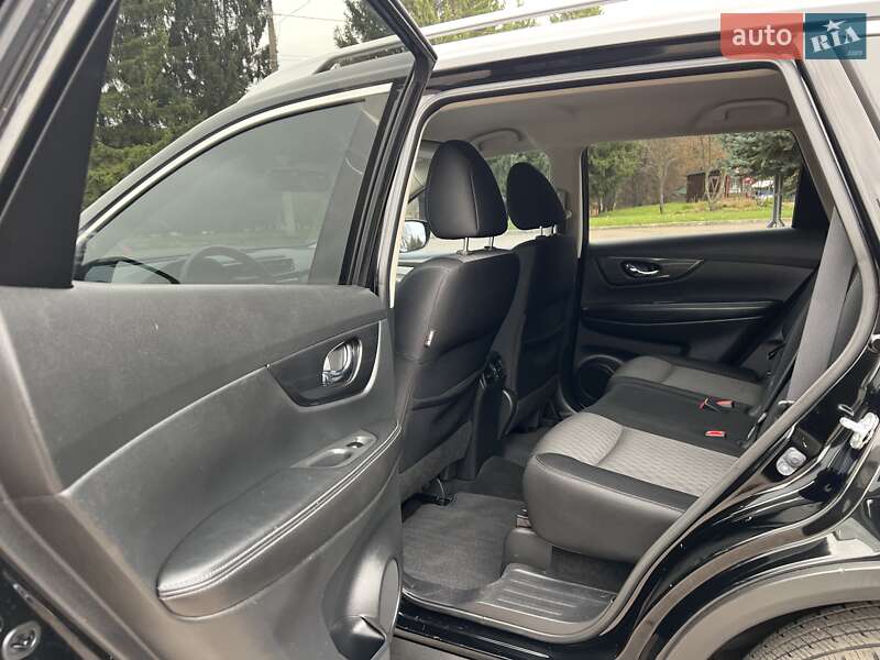 Внедорожник / Кроссовер Nissan Rogue 2017 в Ровно фото 17 Внедорожник / Кроссовер Nissan Rogue 2017 в Ровно