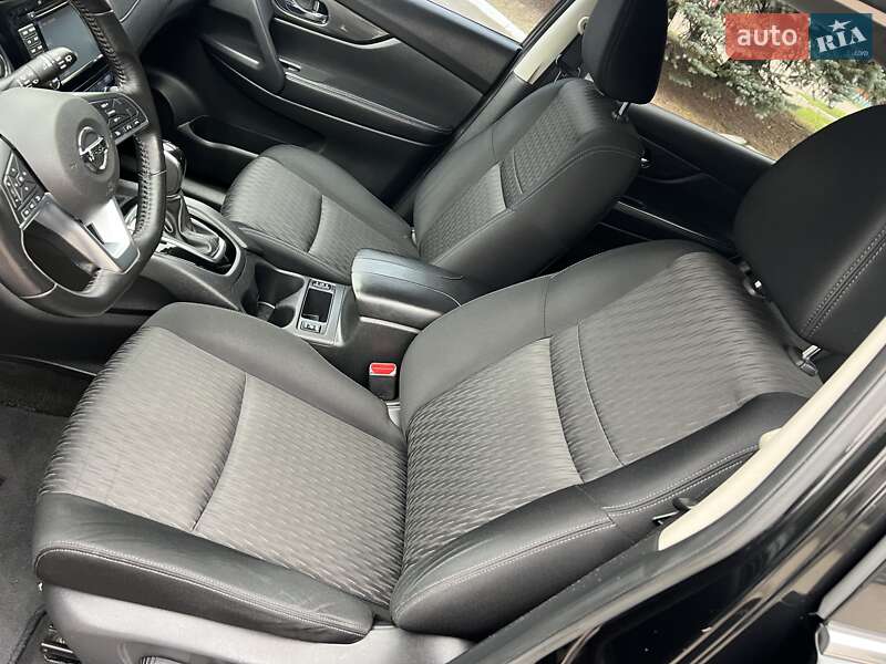 Внедорожник / Кроссовер Nissan Rogue 2017 в Ровно фото 21 Внедорожник / Кроссовер Nissan Rogue 2017 в Ровно