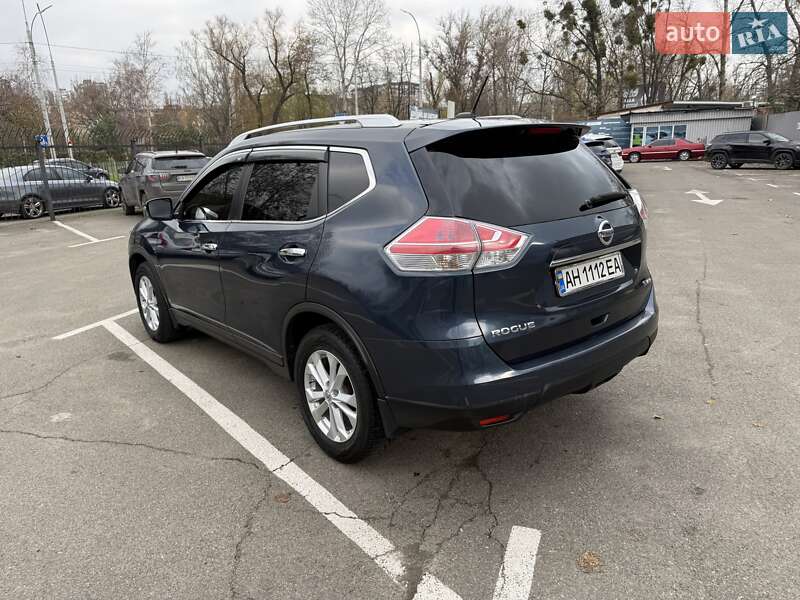 Позашляховик / Кросовер Nissan Rogue 2015 в Києві