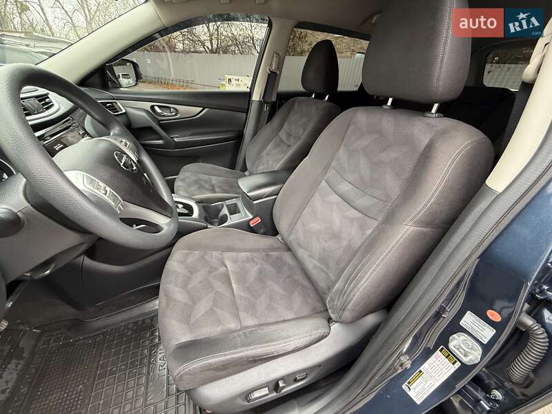 Позашляховик / Кросовер Nissan Rogue 2015 в Києві