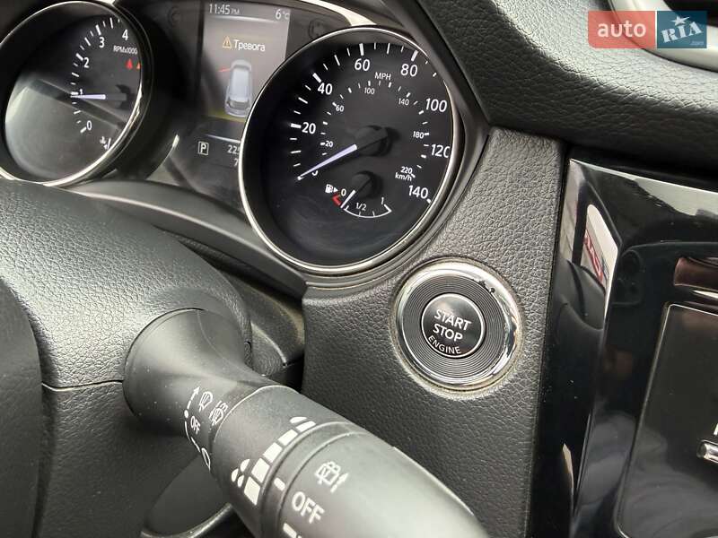 Позашляховик / Кросовер Nissan Rogue 2015 в Києві