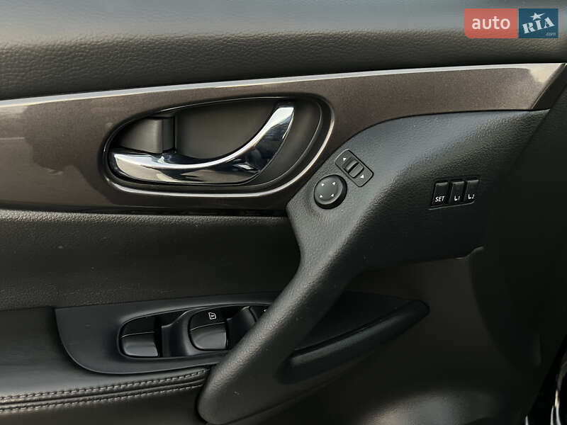 Позашляховик / Кросовер Nissan Rogue 2019 в Києві