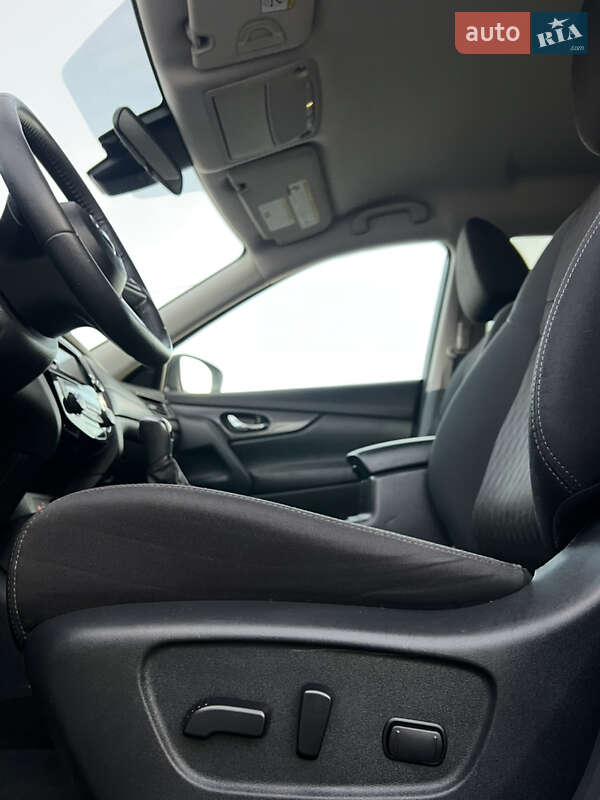 Позашляховик / Кросовер Nissan Rogue 2019 в Києві