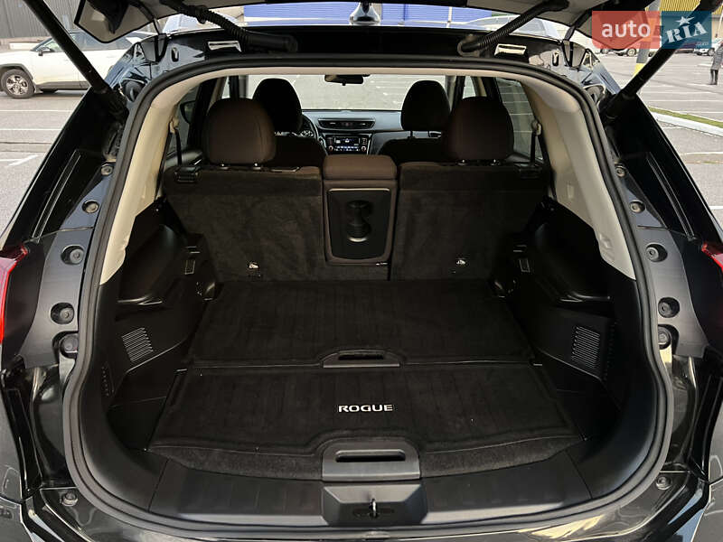 Позашляховик / Кросовер Nissan Rogue 2019 в Києві