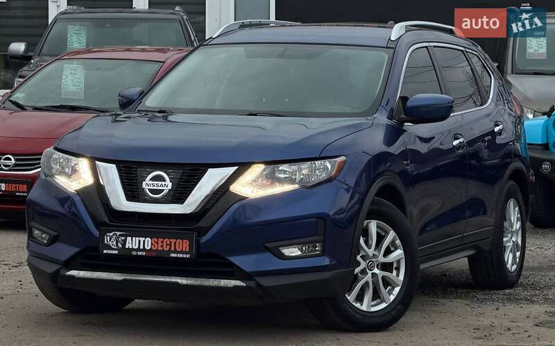 Внедорожник / Кроссовер Nissan Rogue 2017 в Харькове
