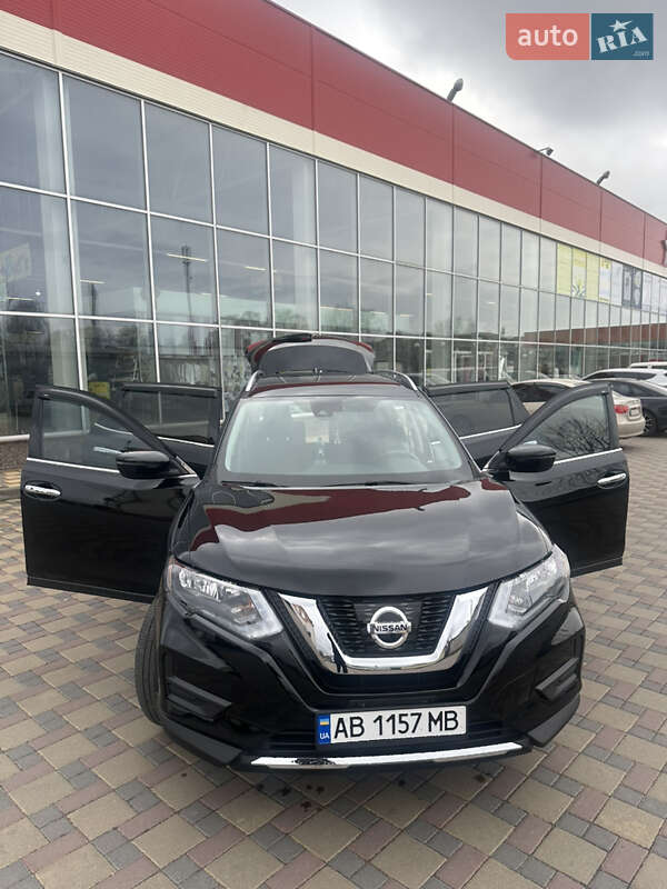 Внедорожник / Кроссовер Nissan Rogue 2020 в Гайсине