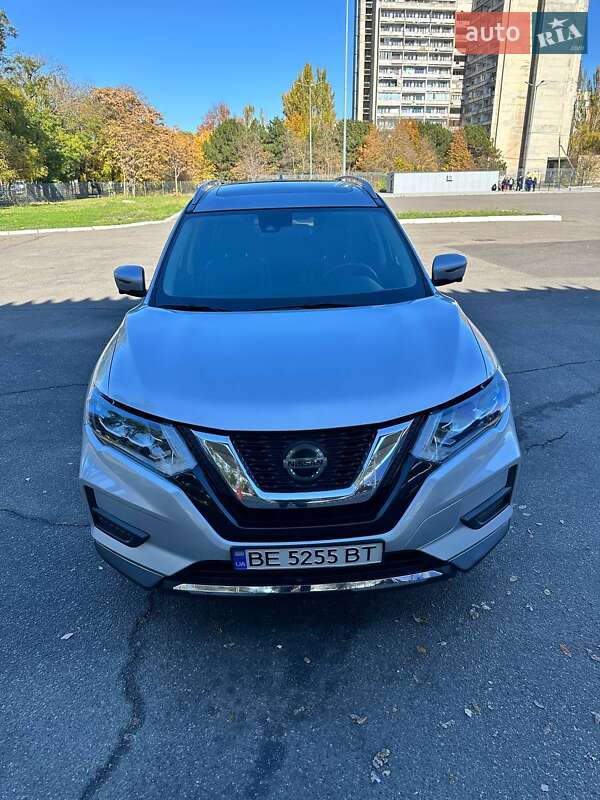 Позашляховик / Кросовер Nissan Rogue 2017 в Миколаєві