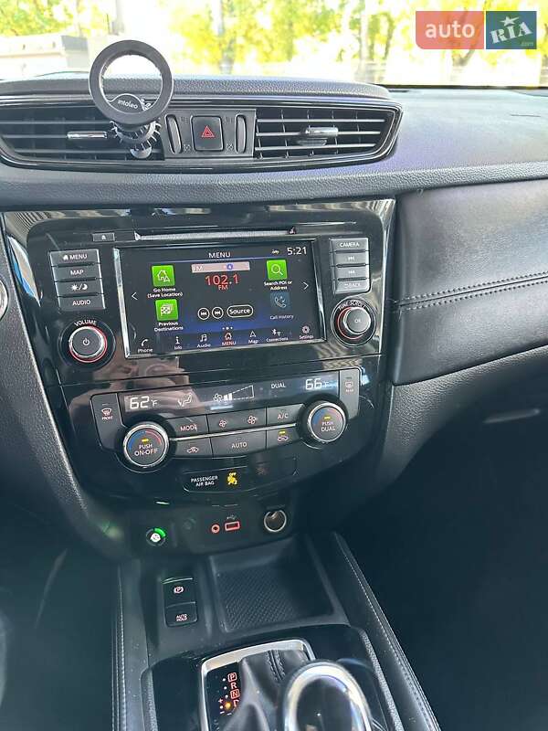 Позашляховик / Кросовер Nissan Rogue 2017 в Миколаєві