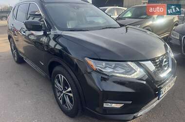 Внедорожник / Кроссовер Nissan Rogue 2017 в Киеве