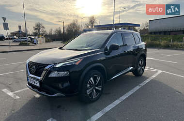 Внедорожник / Кроссовер Nissan Rogue 2023 в Киеве