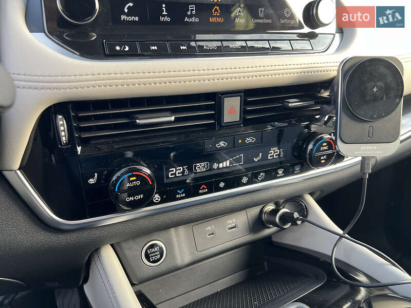 Внедорожник / Кроссовер Nissan Rogue 2023 в Киеве