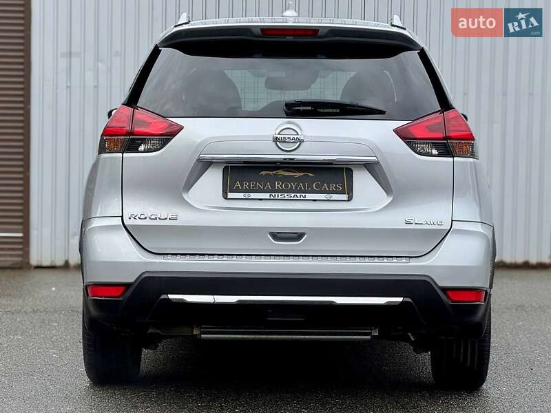 Внедорожник / Кроссовер Nissan Rogue 2017 в Киеве