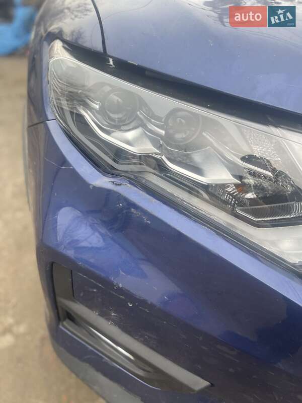 Внедорожник / Кроссовер Nissan Rogue 2017 в Львове