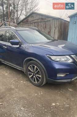 Внедорожник / Кроссовер Nissan Rogue 2017 в Львове