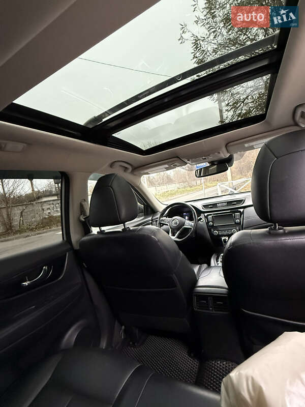 Внедорожник / Кроссовер Nissan Rogue 2018 в Боярке