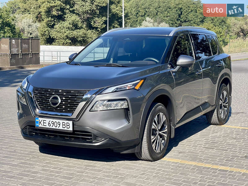 Внедорожник / Кроссовер Nissan Rogue 2020 в Каменском