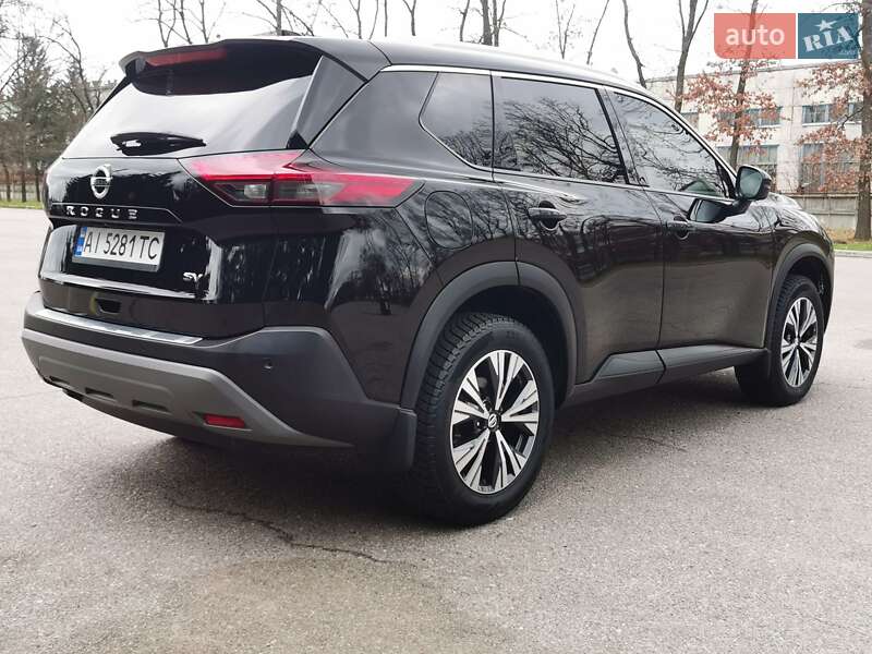 Внедорожник / Кроссовер Nissan Rogue 2021 в Киеве
