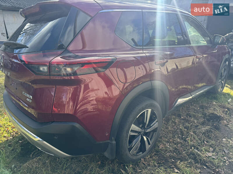 Внедорожник / Кроссовер Nissan Rogue 2023 в Львове