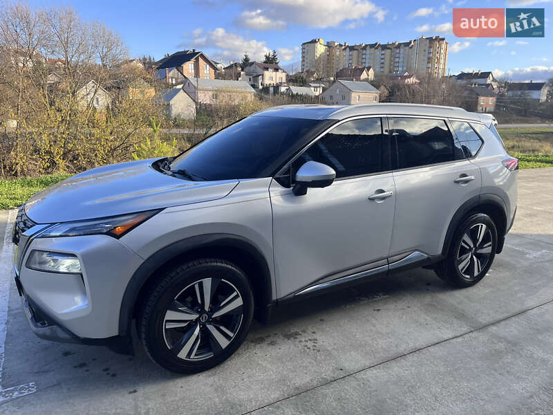 Позашляховик / Кросовер Nissan Rogue 2020 в Львові