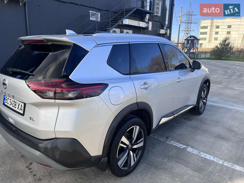 Позашляховик / Кросовер Nissan Rogue 2020 в Львові