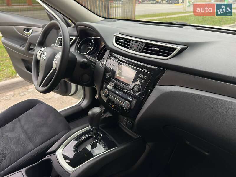 Позашляховик / Кросовер Nissan Rogue 2016 в Дніпрі фото 23 Позашляховик / Кросовер Nissan Rogue 2016 в Дніпрі