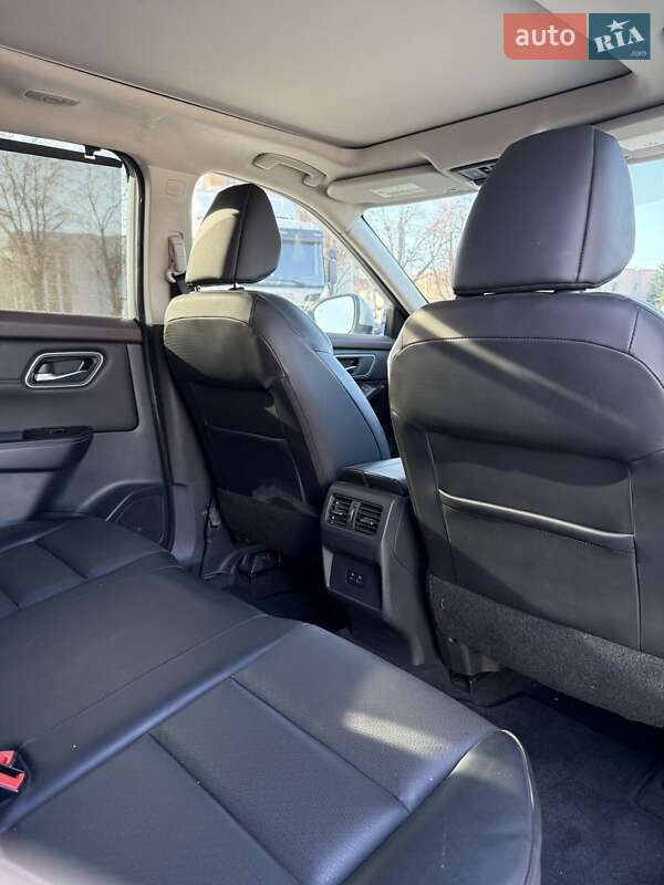 Внедорожник / Кроссовер Nissan Rogue 2020 в Черкассах