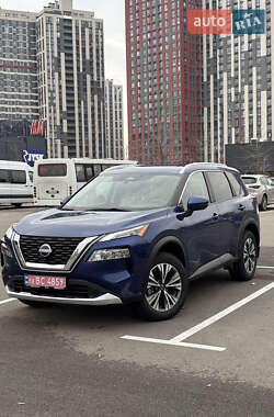 Внедорожник / Кроссовер Nissan Rogue 2022 в Ровно