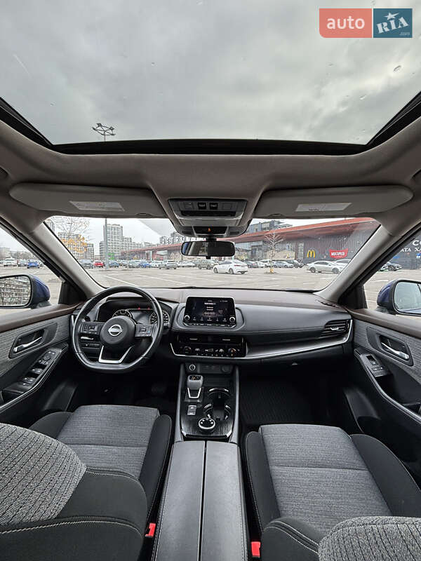 Внедорожник / Кроссовер Nissan Rogue 2022 в Ровно