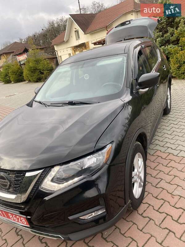 Внедорожник / Кроссовер Nissan Rogue 2018 в Шепетовке