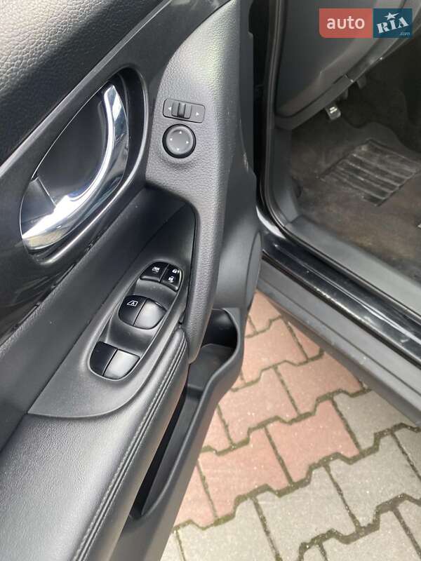 Внедорожник / Кроссовер Nissan Rogue 2018 в Шепетовке