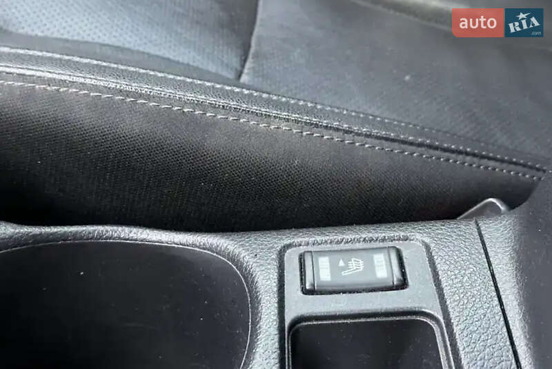 Внедорожник / Кроссовер Nissan Rogue 2017 в Хмельницком