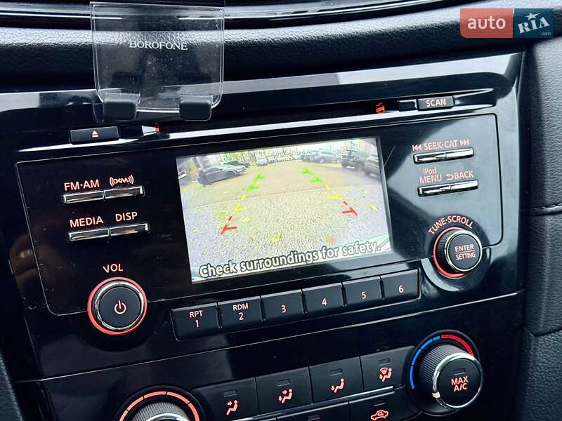 Внедорожник / Кроссовер Nissan Rogue 2016 в Харькове