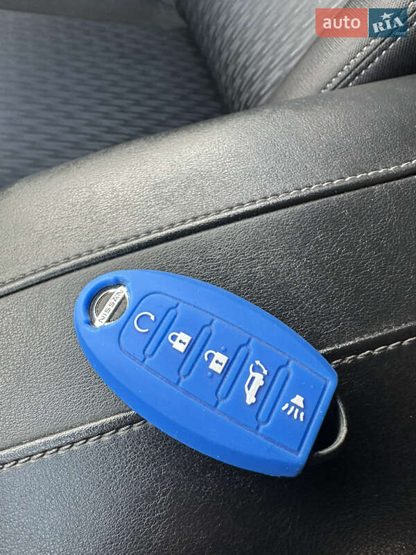 Внедорожник / Кроссовер Nissan Rogue 2019 в Киеве