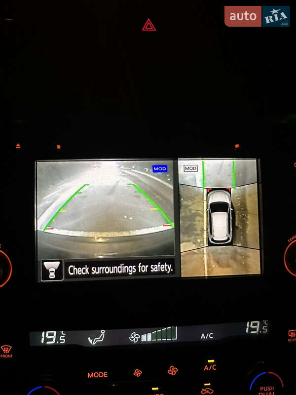 Внедорожник / Кроссовер Nissan Rogue 2019 в Киеве