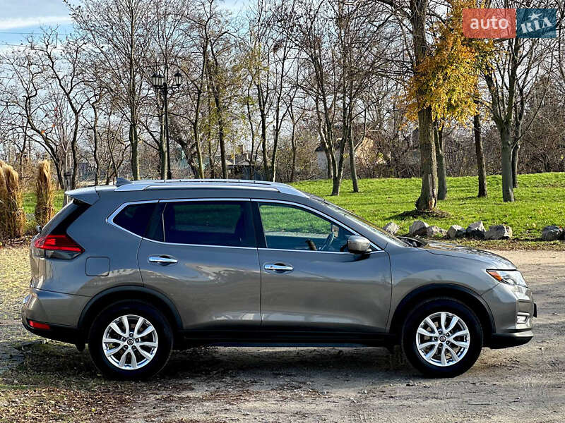 Внедорожник / Кроссовер Nissan Rogue 2017 в Белой Церкви