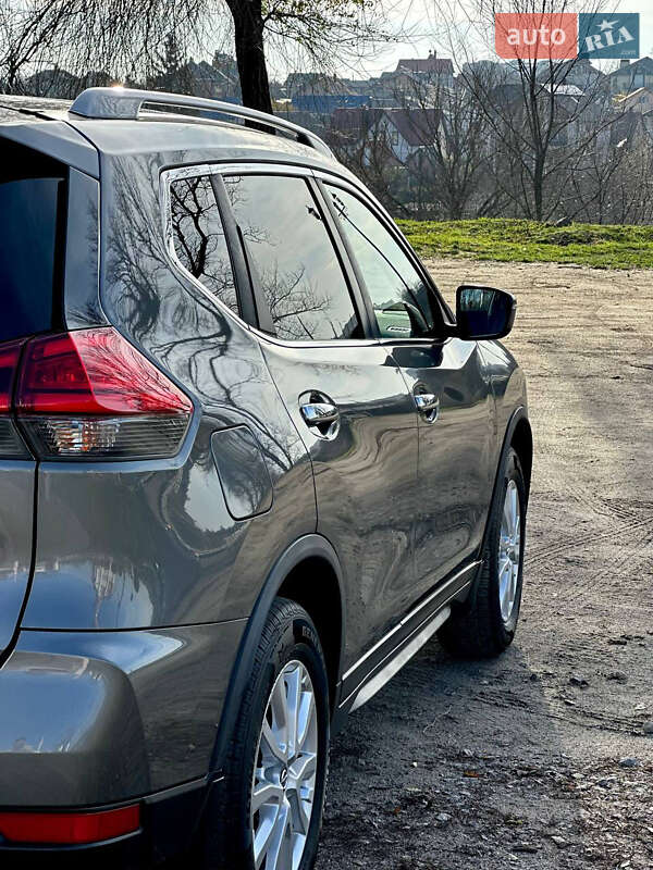Внедорожник / Кроссовер Nissan Rogue 2017 в Белой Церкви