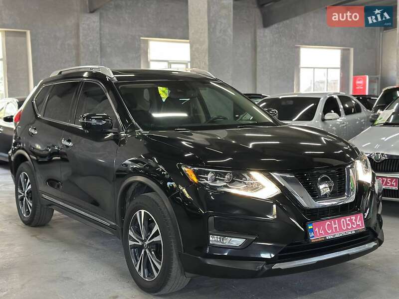 Внедорожник / Кроссовер Nissan Rogue 2017 в Каменском