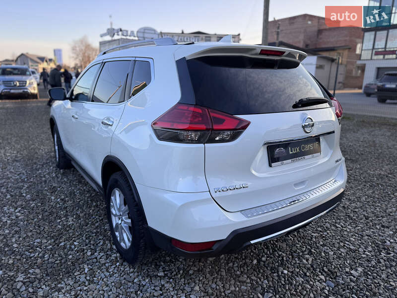 Внедорожник / Кроссовер Nissan Rogue 2017 в Ивано-Франковске