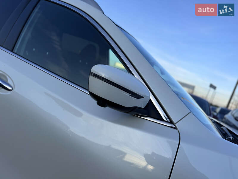 Внедорожник / Кроссовер Nissan Rogue 2017 в Ивано-Франковске