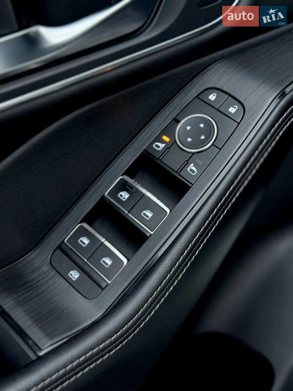 Внедорожник / Кроссовер Nissan Rogue 2021 в Киеве