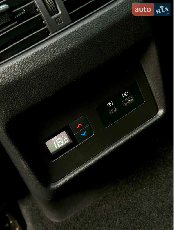 Внедорожник / Кроссовер Nissan Rogue 2021 в Киеве