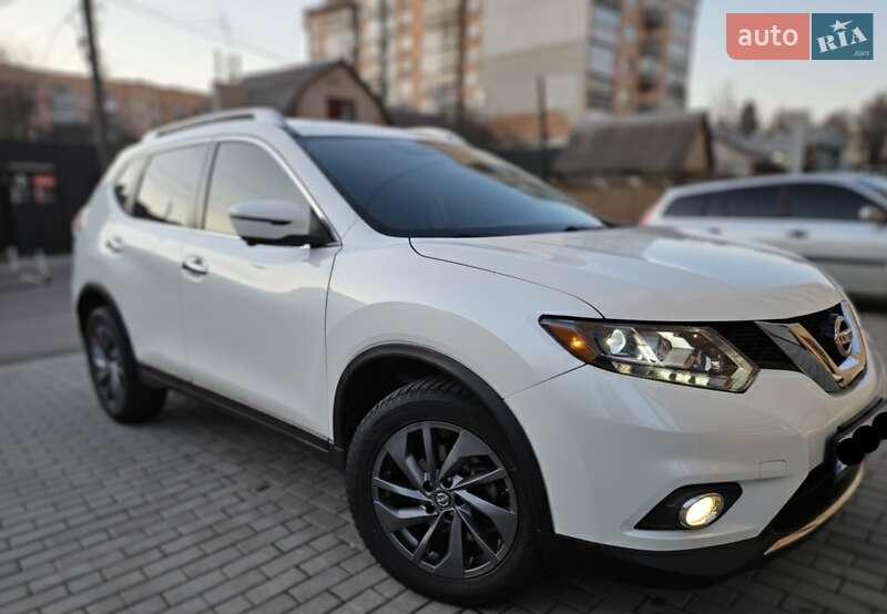 Внедорожник / Кроссовер Nissan Rogue 2015 в Житомире
