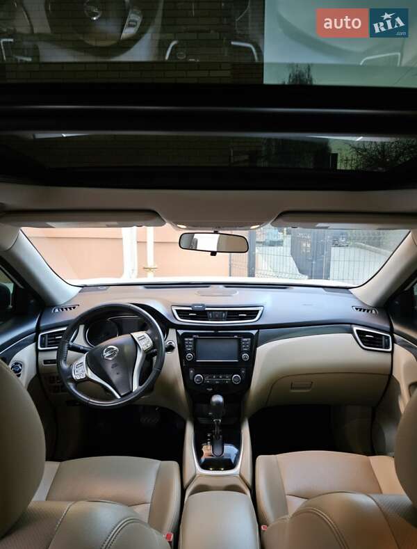 Внедорожник / Кроссовер Nissan Rogue 2015 в Житомире