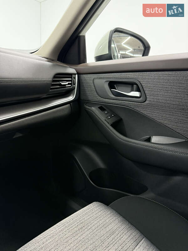 Внедорожник / Кроссовер Nissan Rogue 2023 в Одессе