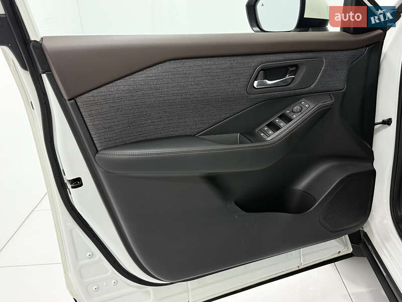 Внедорожник / Кроссовер Nissan Rogue 2023 в Одессе