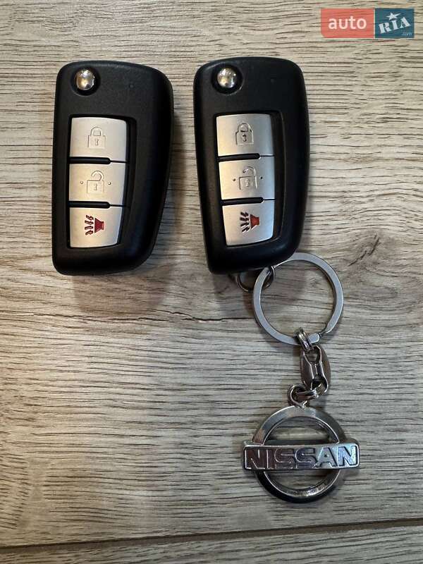 Внедорожник / Кроссовер Nissan Rogue 2016 в Черкассах